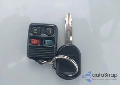 2009 Ford Focus Se из США, поврежденный, VIN 1FAHP32N79W263529